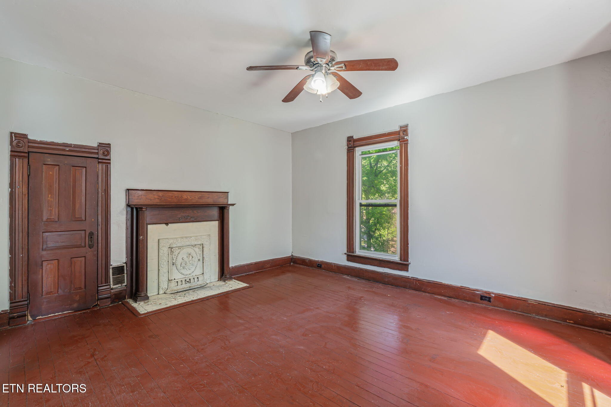 419 W Rockwood Street Rockwood TN 37854