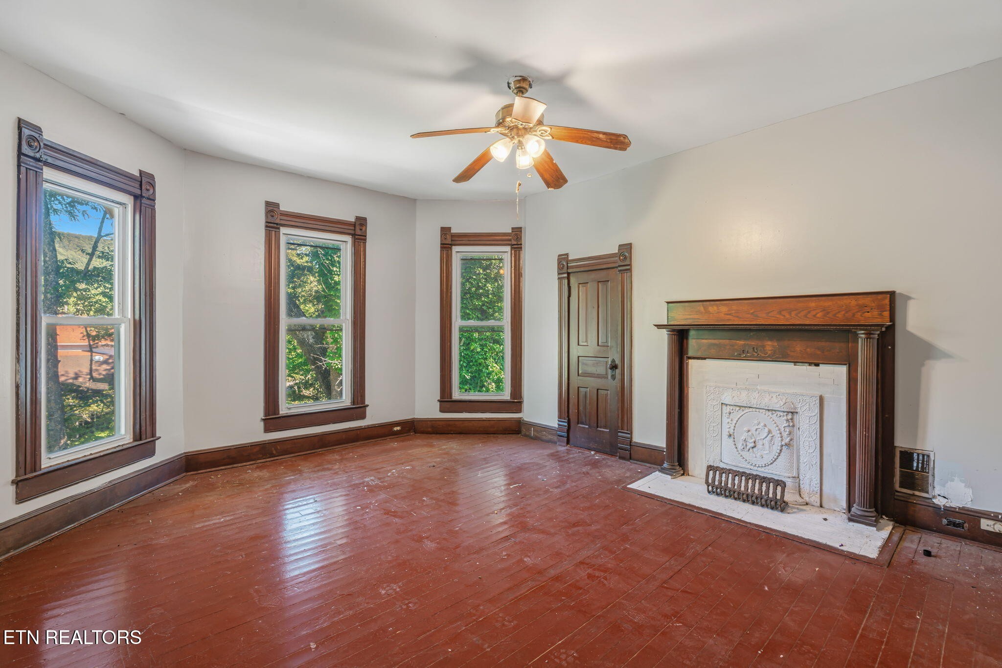 419 W Rockwood Street Rockwood TN 37854