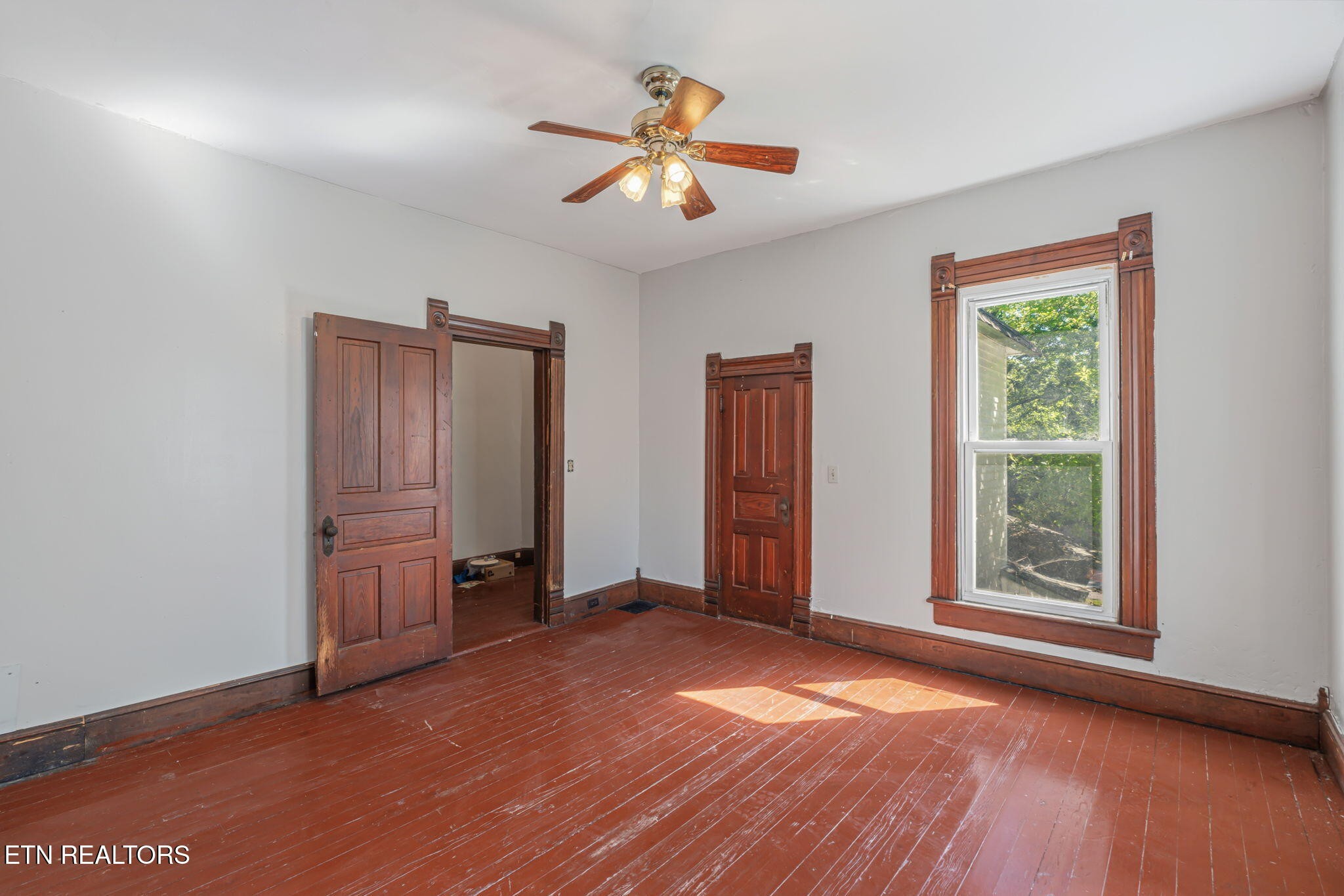 419 W Rockwood Street Rockwood TN 37854