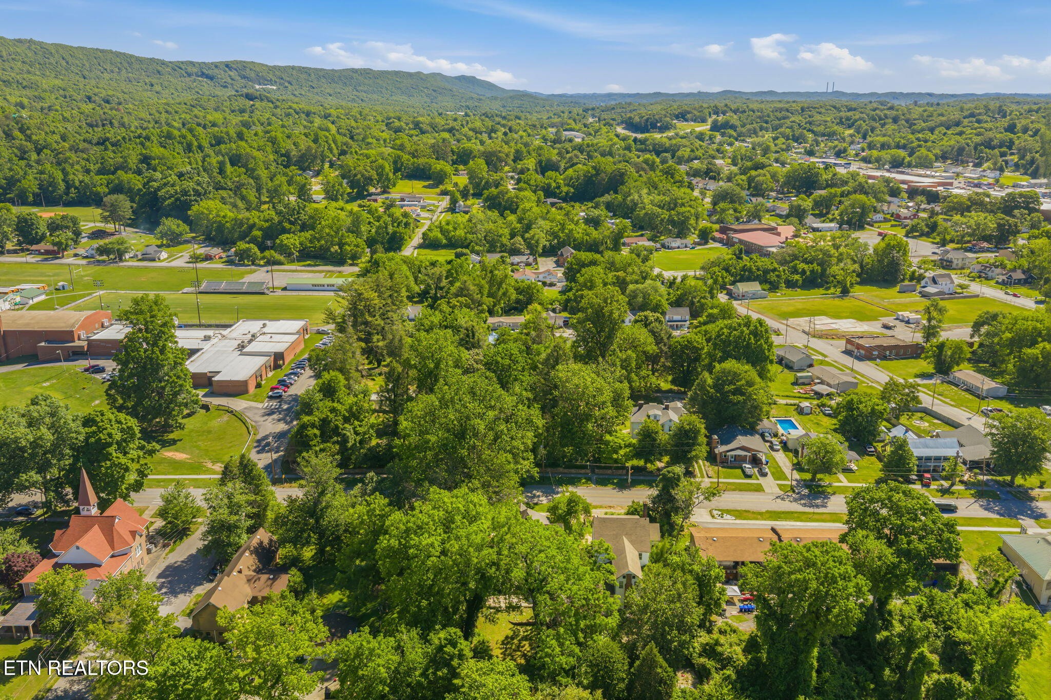 419 W Rockwood Street Rockwood TN 37854