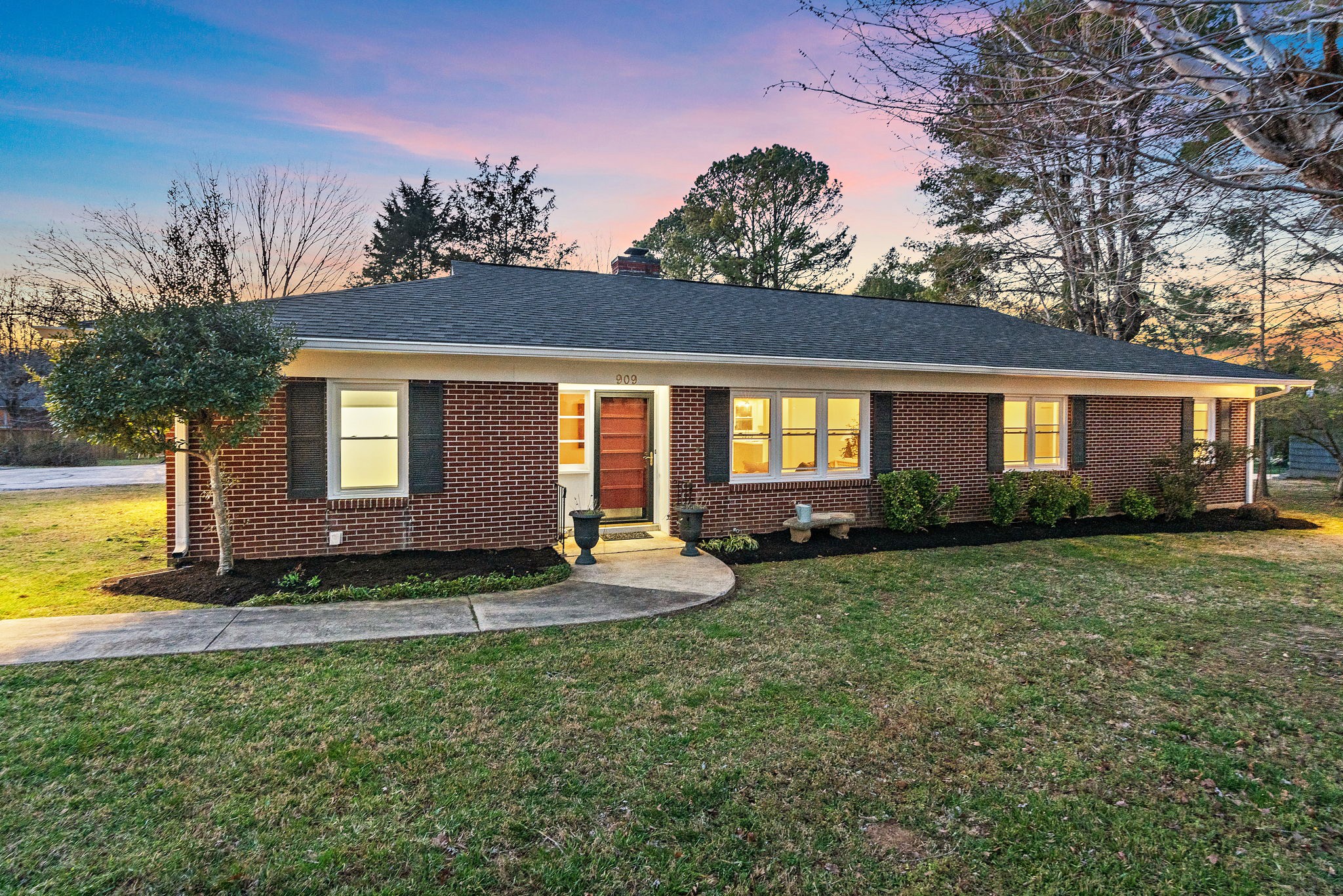 909 Camellia Drive Columbia TN 38401