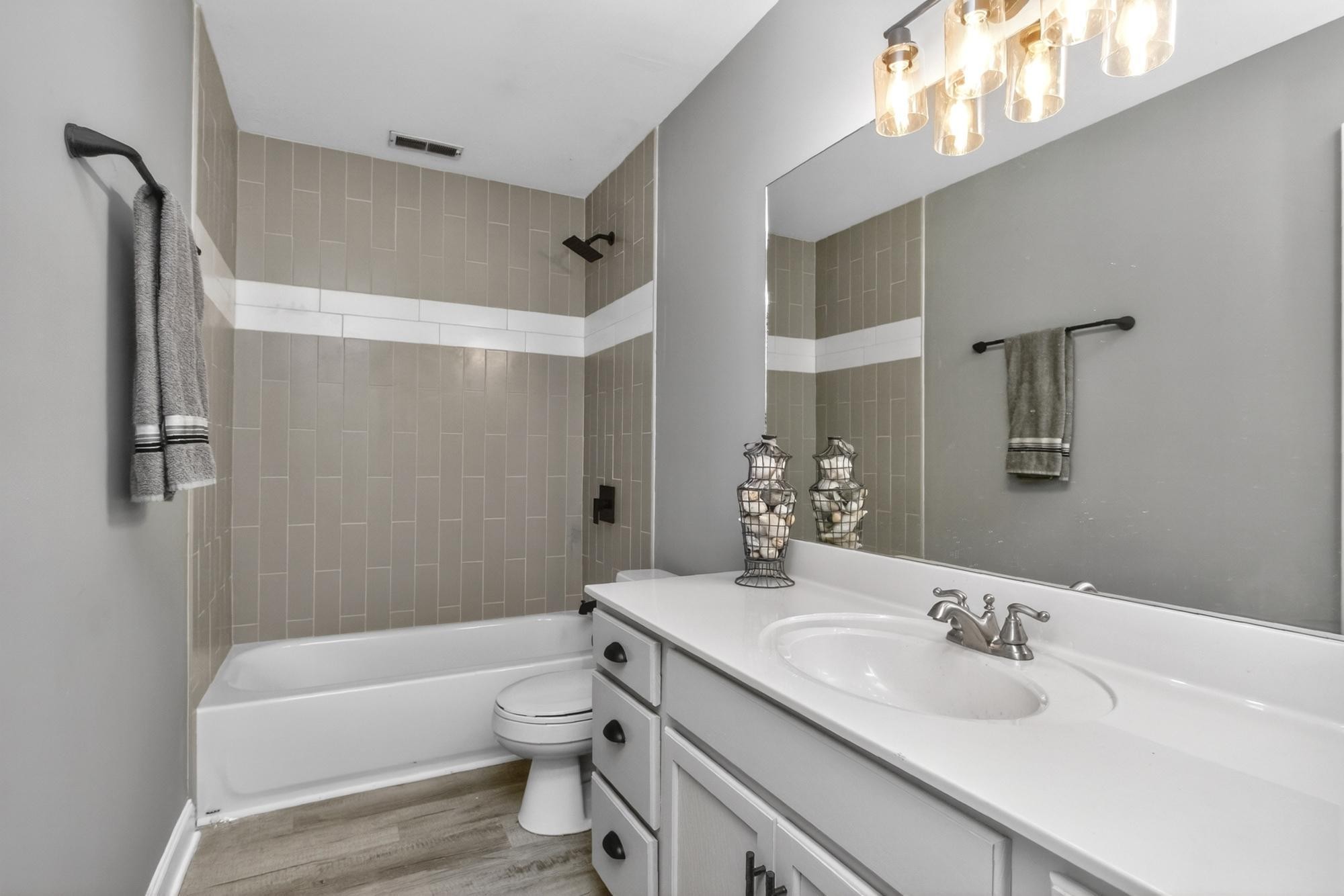5001 Vineyard Point Hermitage TN 37076
