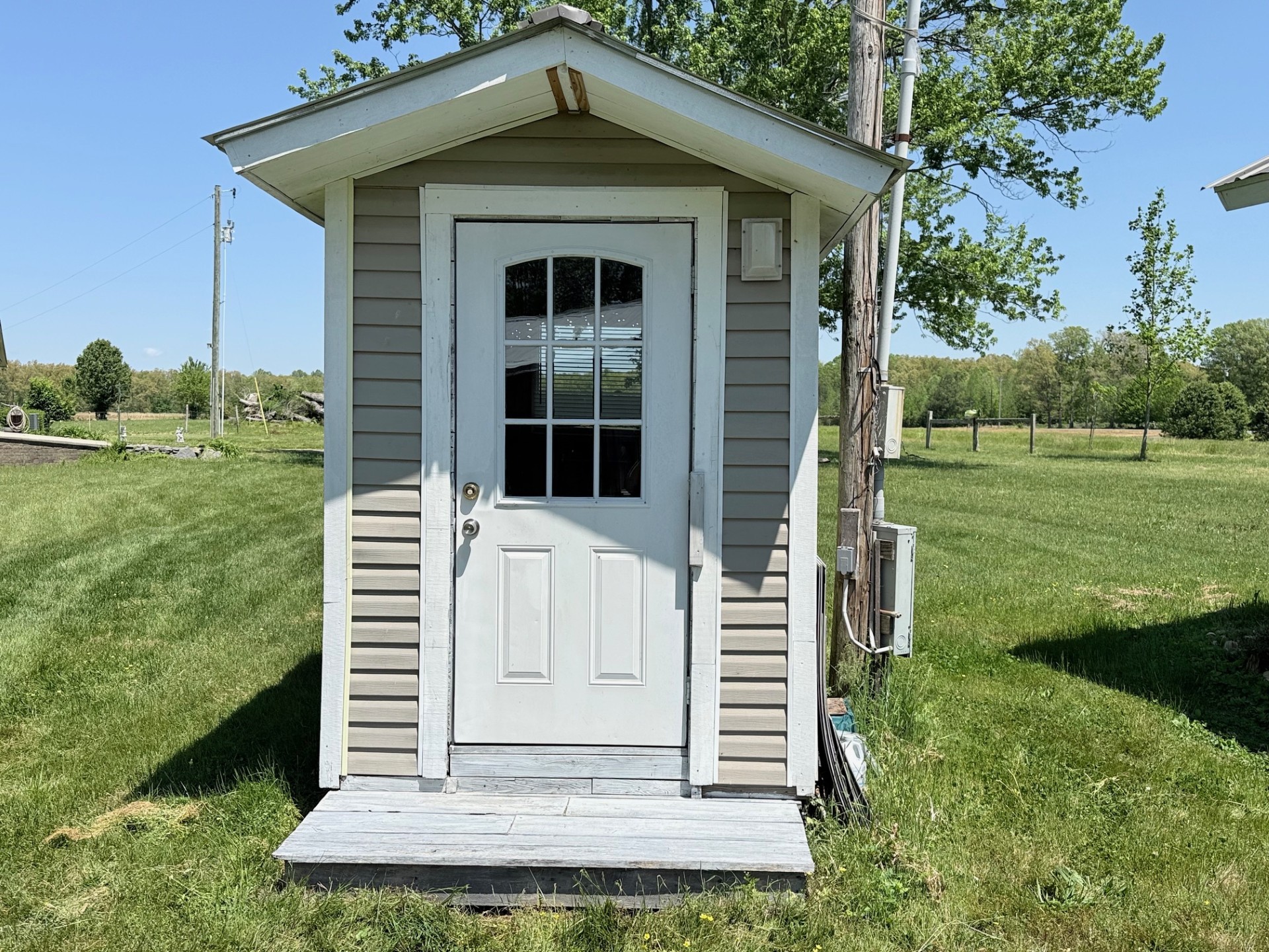 2364 Geedsville Road Bradyville TN 37026