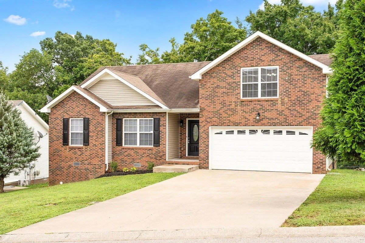 3136 Brook Hill Drive Clarksville TN 37042