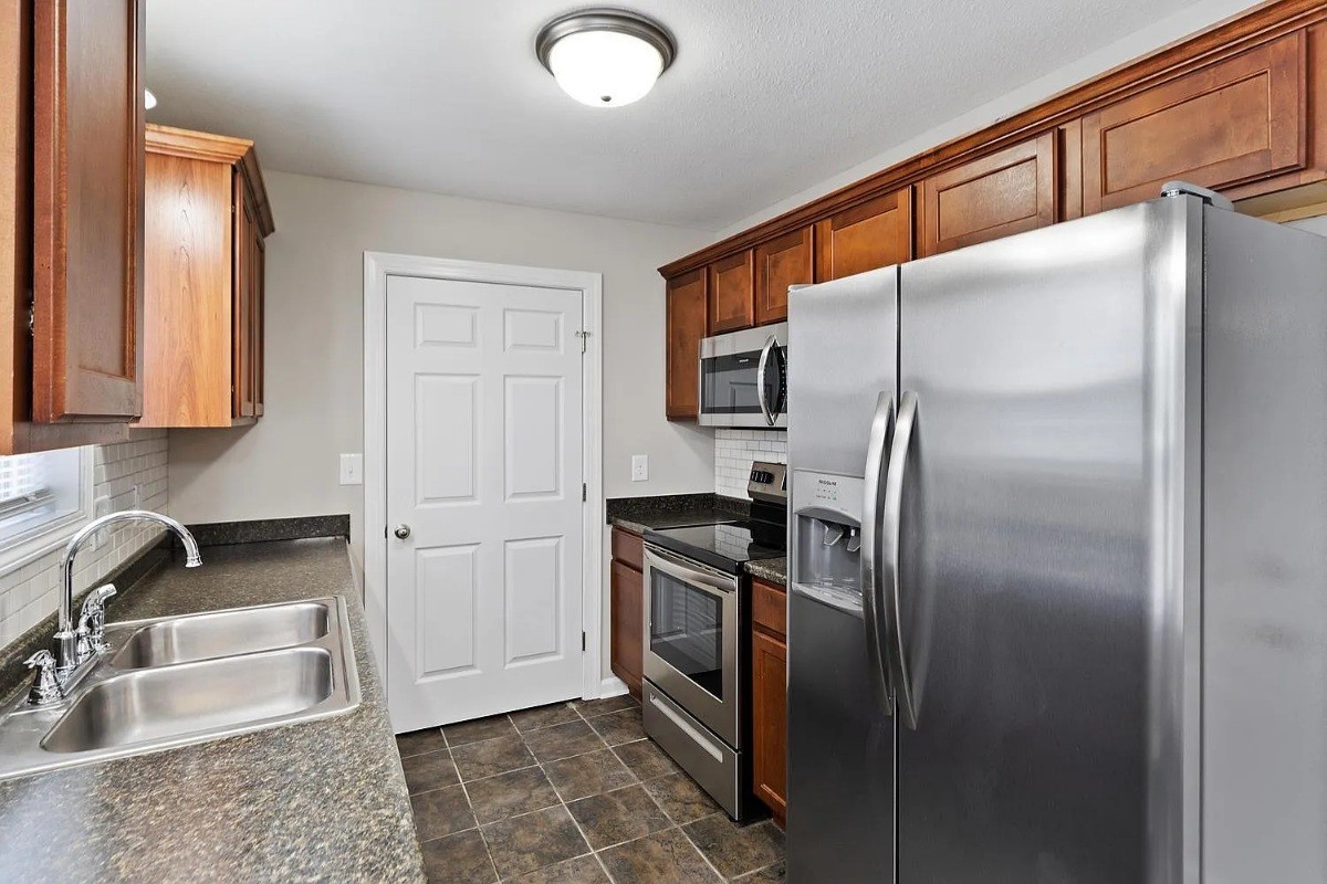 3136 Brook Hill Drive Clarksville TN 37042