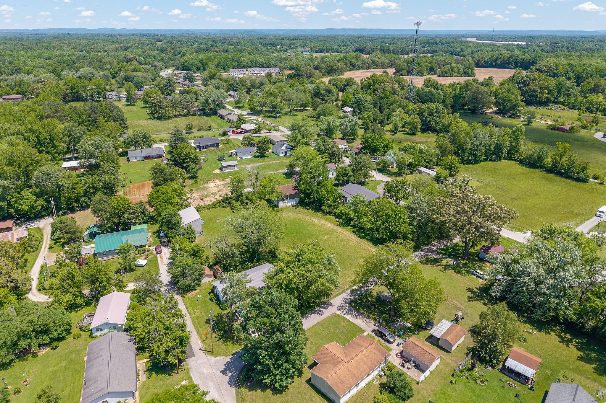 214 5th Ave, S Baxter TN 38544