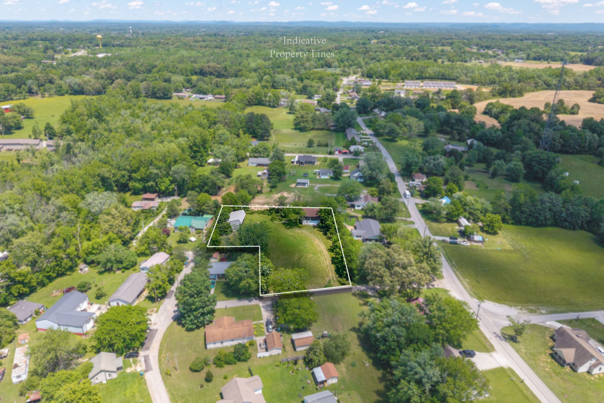 214 5th Ave, S Baxter TN 38544