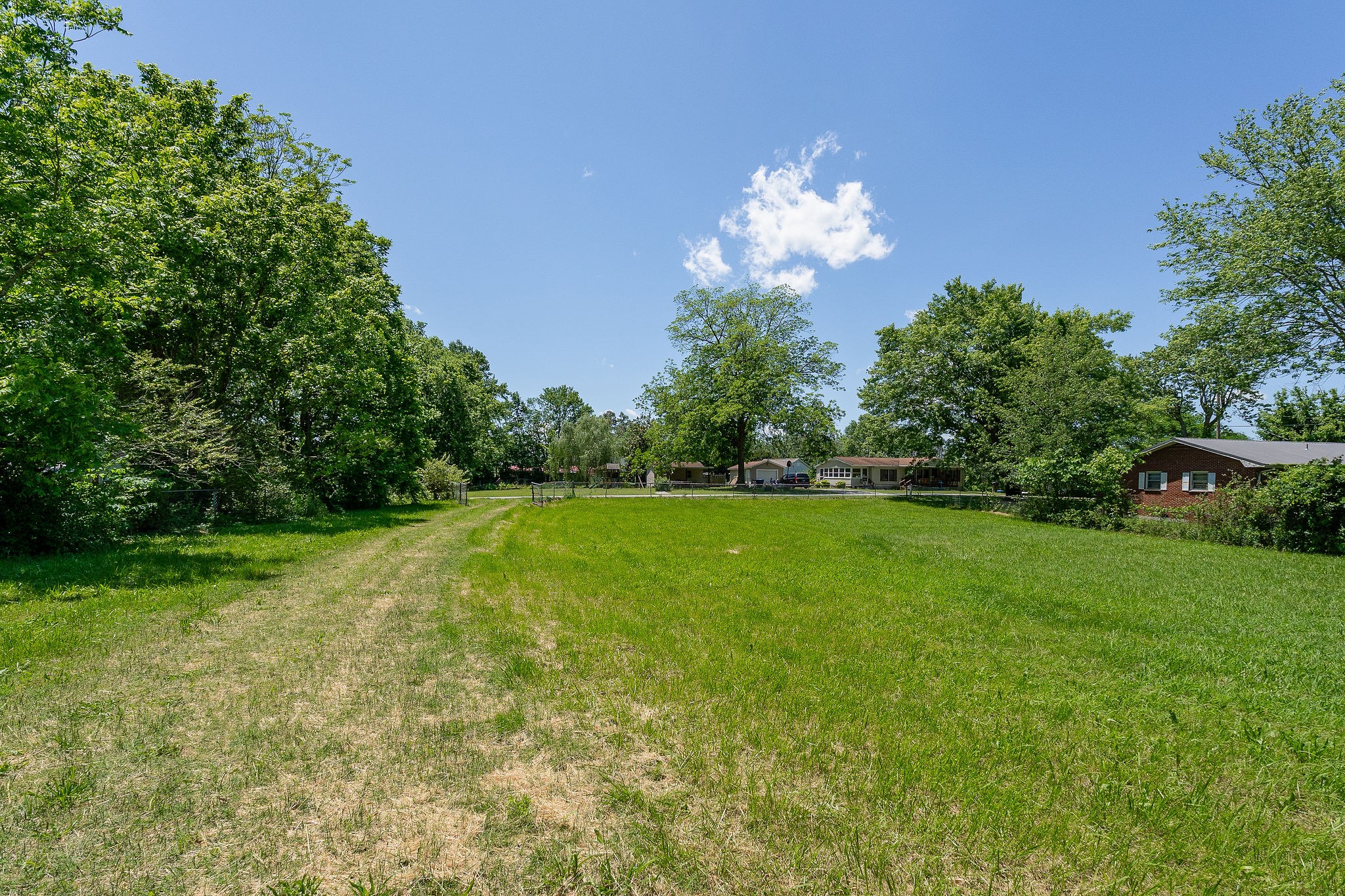 214 5th Ave, S Baxter TN 38544