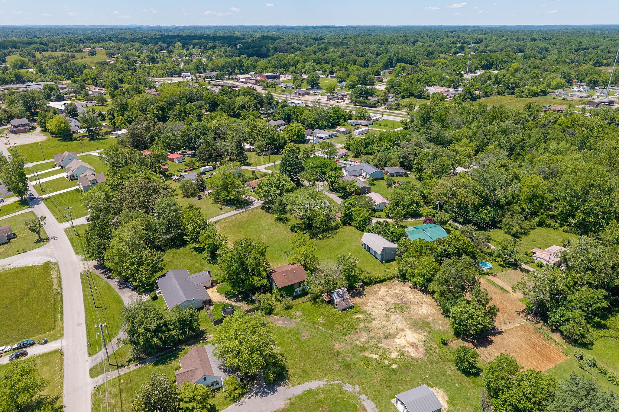 214 5th Ave, S Baxter TN 38544