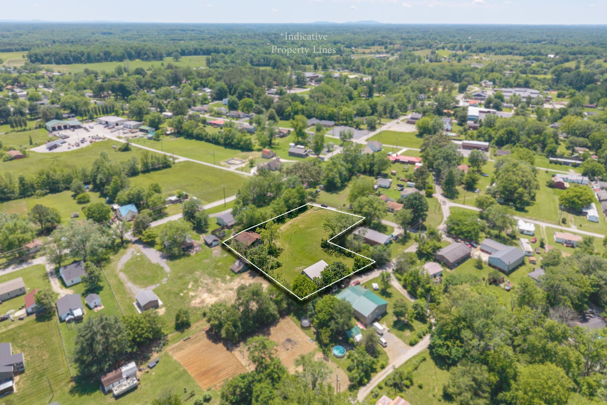 214 5th Ave, S Baxter TN 38544