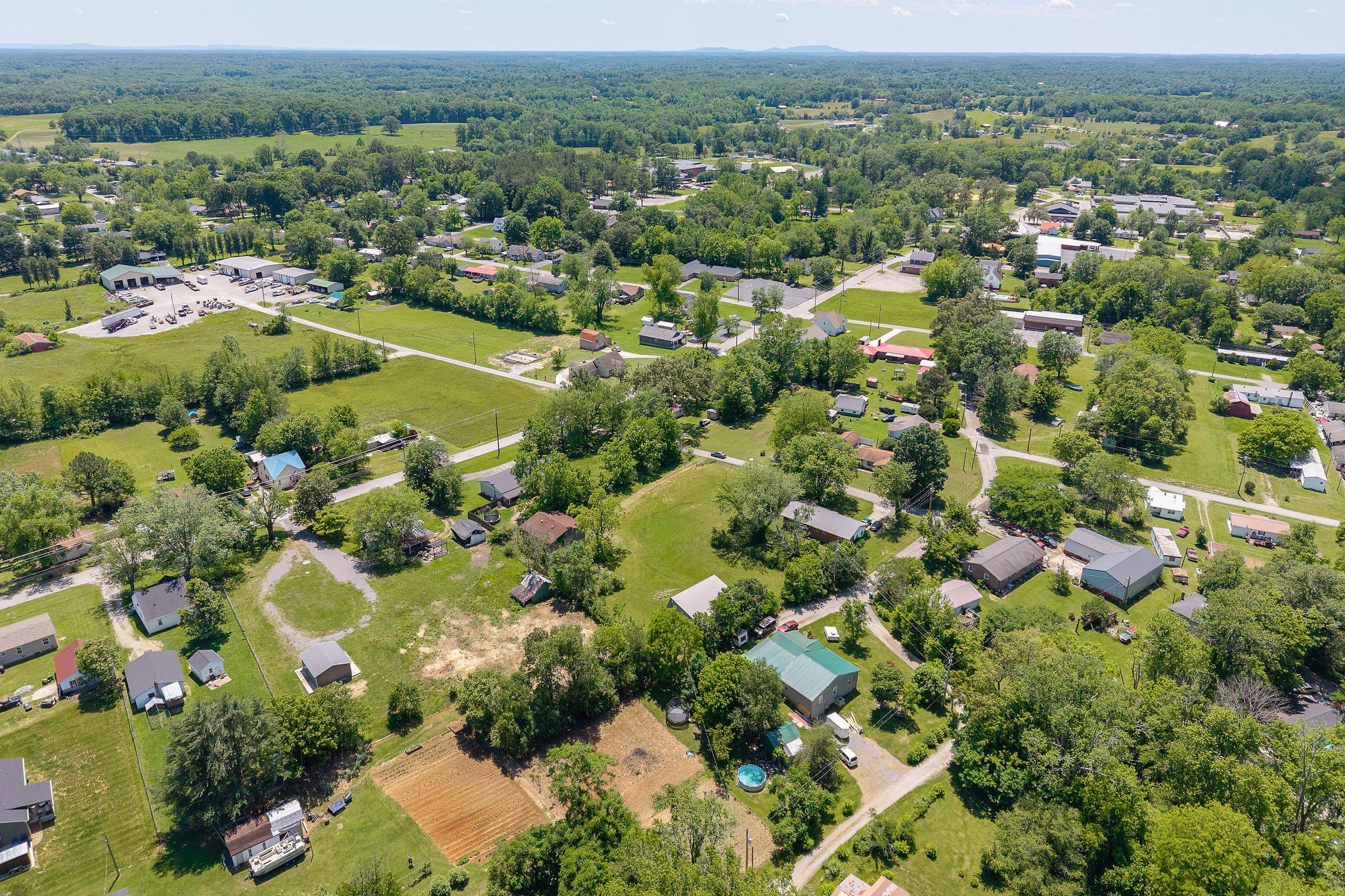 214 5th Ave, S Baxter TN 38544