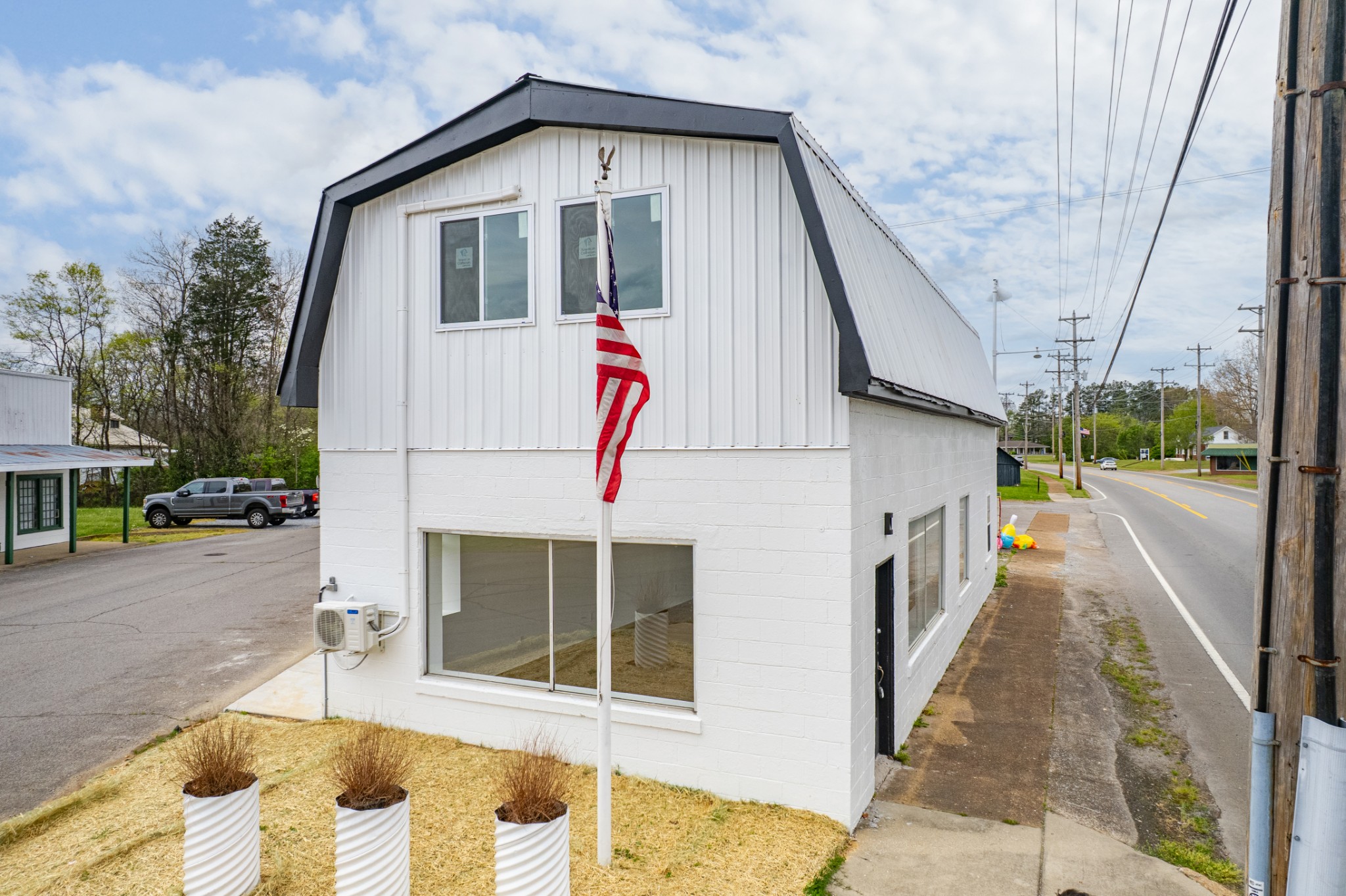 4450 Highway 70, E White Bluff TN 37187