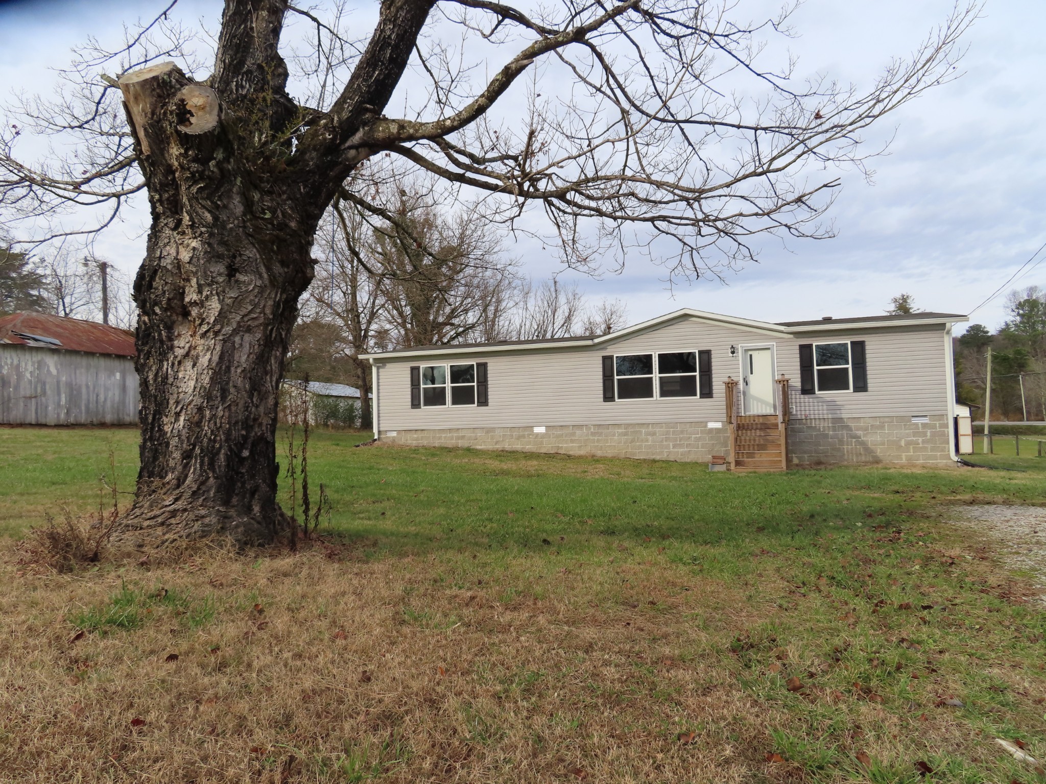 355 7th Street Tracy City TN 37387