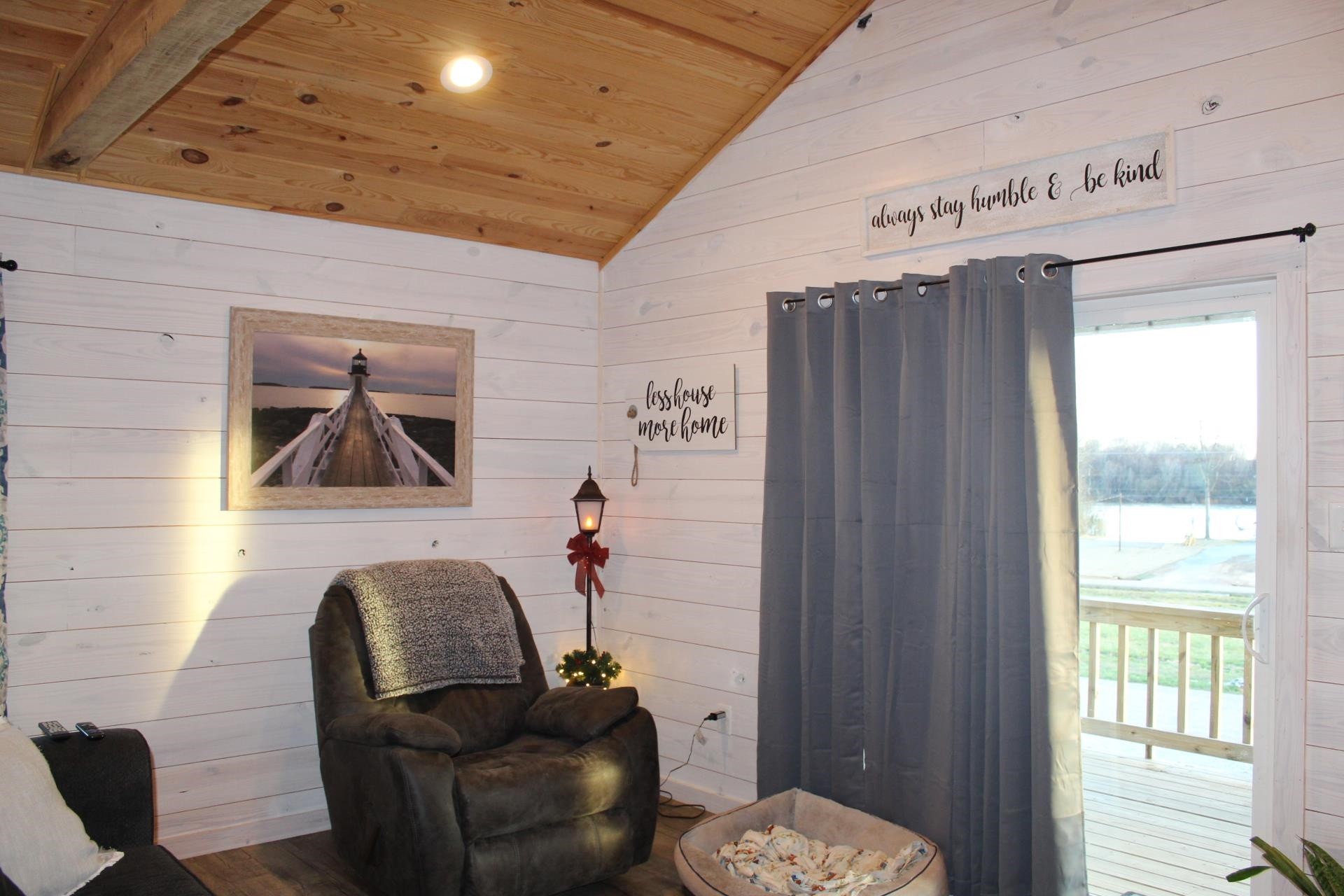 2355 Catfish Lane Lane Crump TN 38327