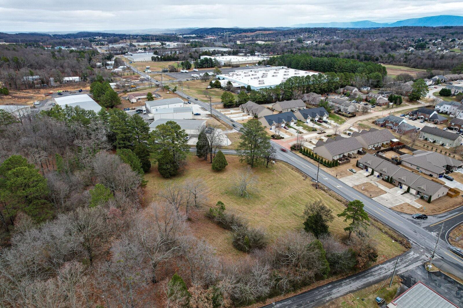 8 37th Street, NE Cleveland TN 37312