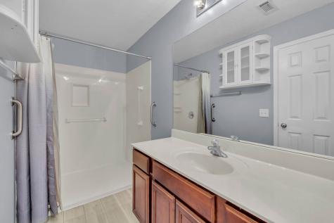 4035 Rg Buchanan Drive La Vergne TN 37086