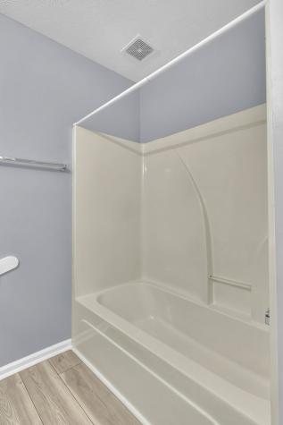 4035 Rg Buchanan Drive La Vergne TN 37086