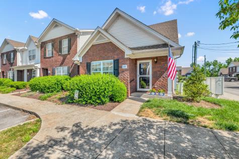 4035 Rg Buchanan Drive La Vergne TN 37086