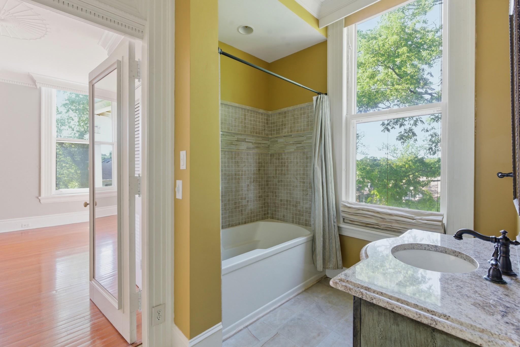 444 Bowling Avenue Nashville TN 37205