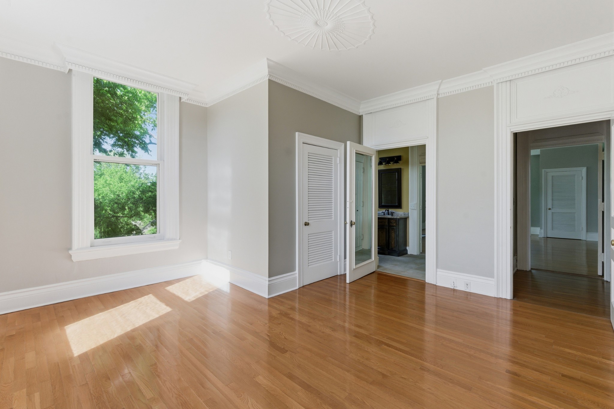 444 Bowling Avenue Nashville TN 37205