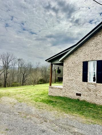 138 Poplar View Lane Huntland TN 37345