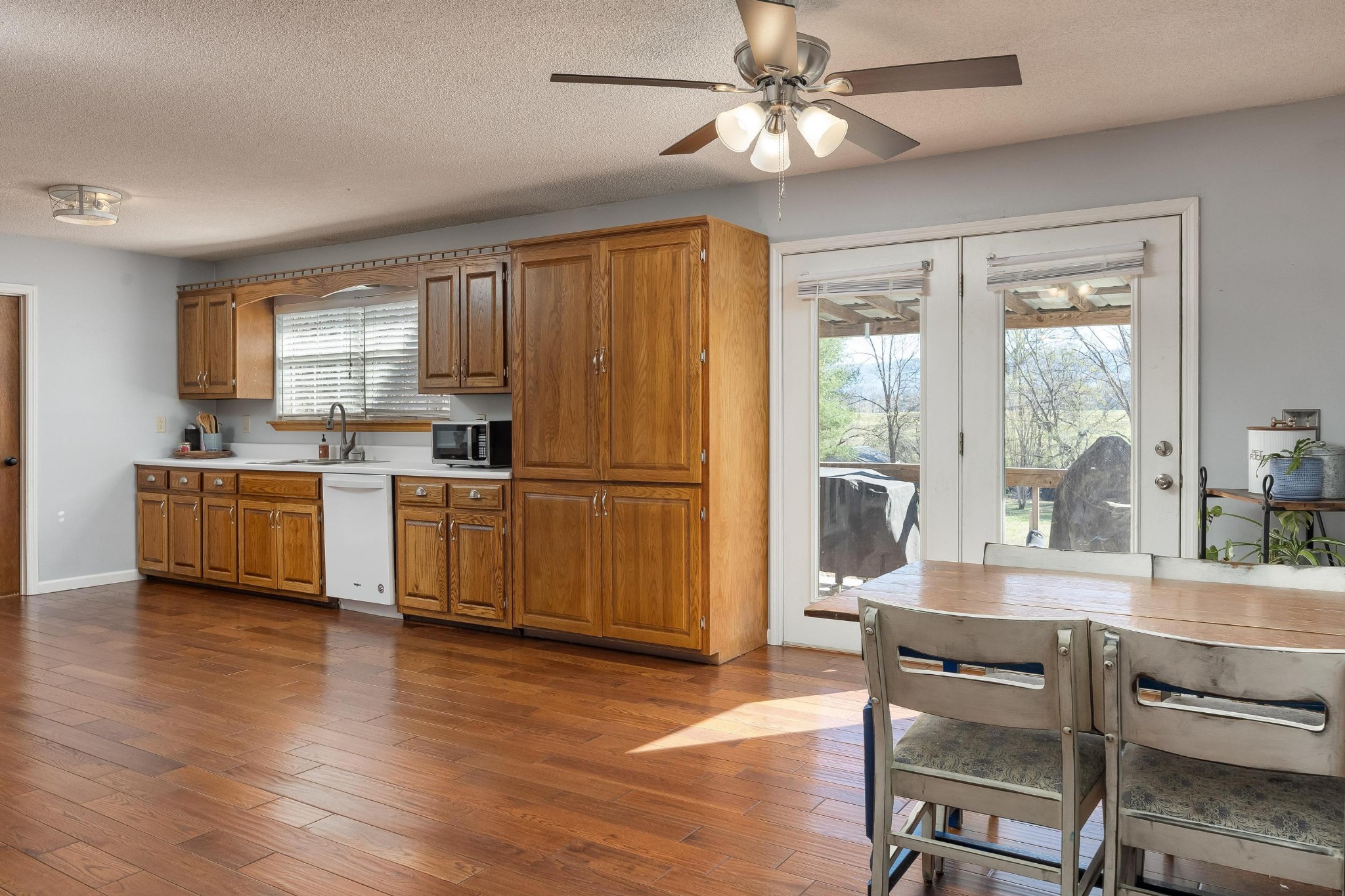 316 Circle R Drive Benton TN 37307