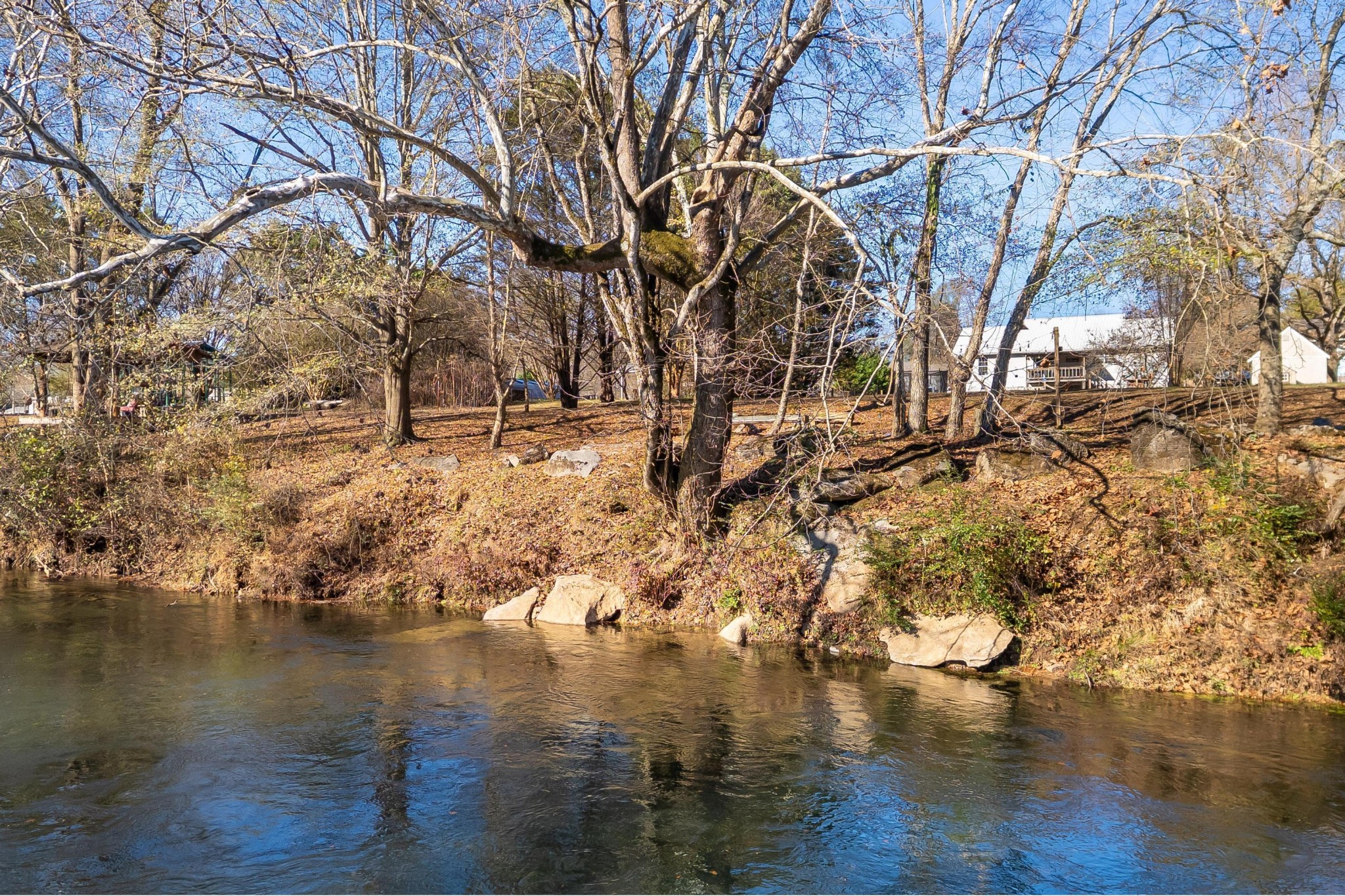 316 Circle R Drive Benton TN 37307