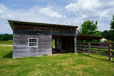 802 Drake Lane Summertown TN 38483