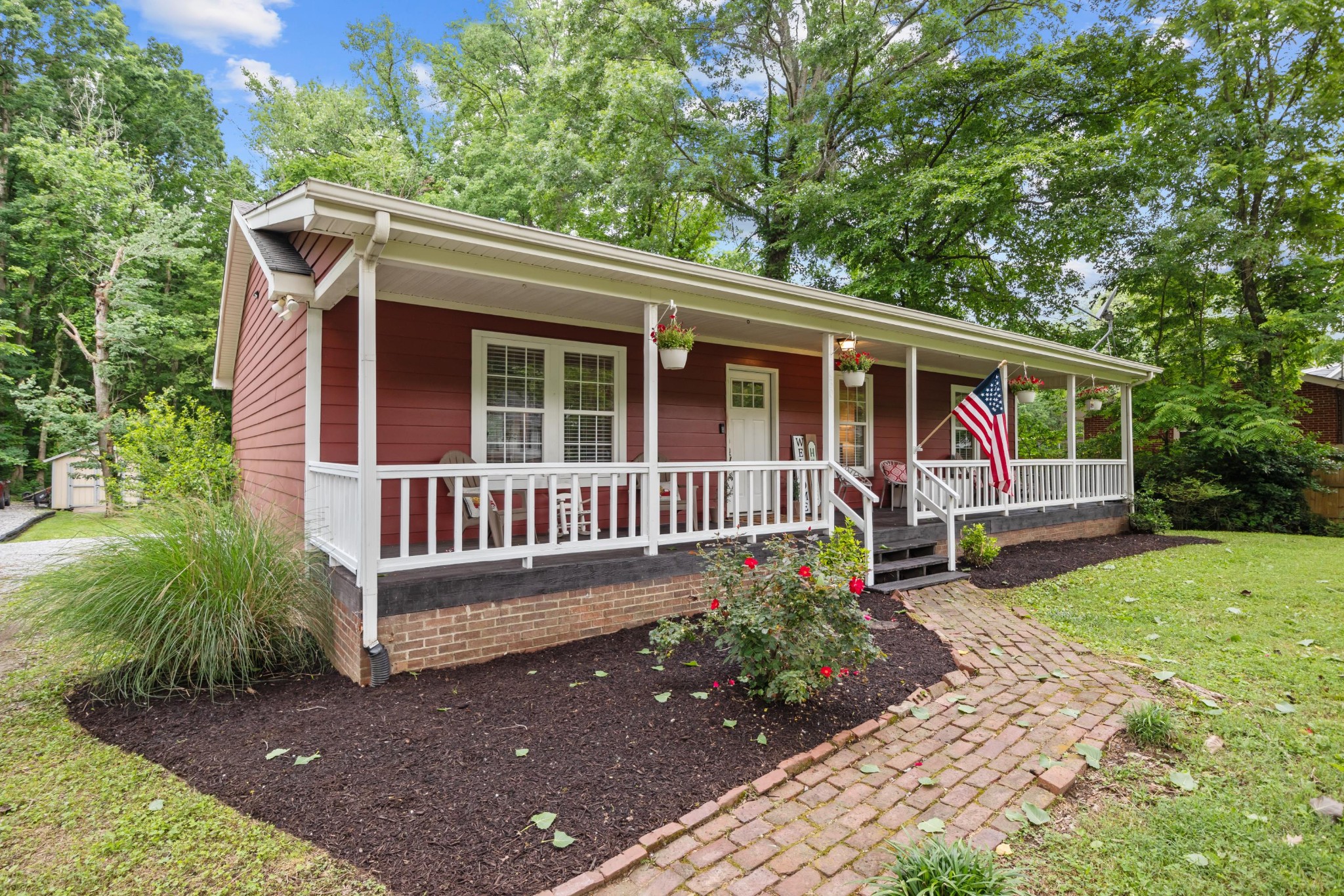 2030 Old Greenbrier Pike Greenbrier TN 37073