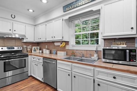 2030 Old Greenbrier Pike Greenbrier TN 37073