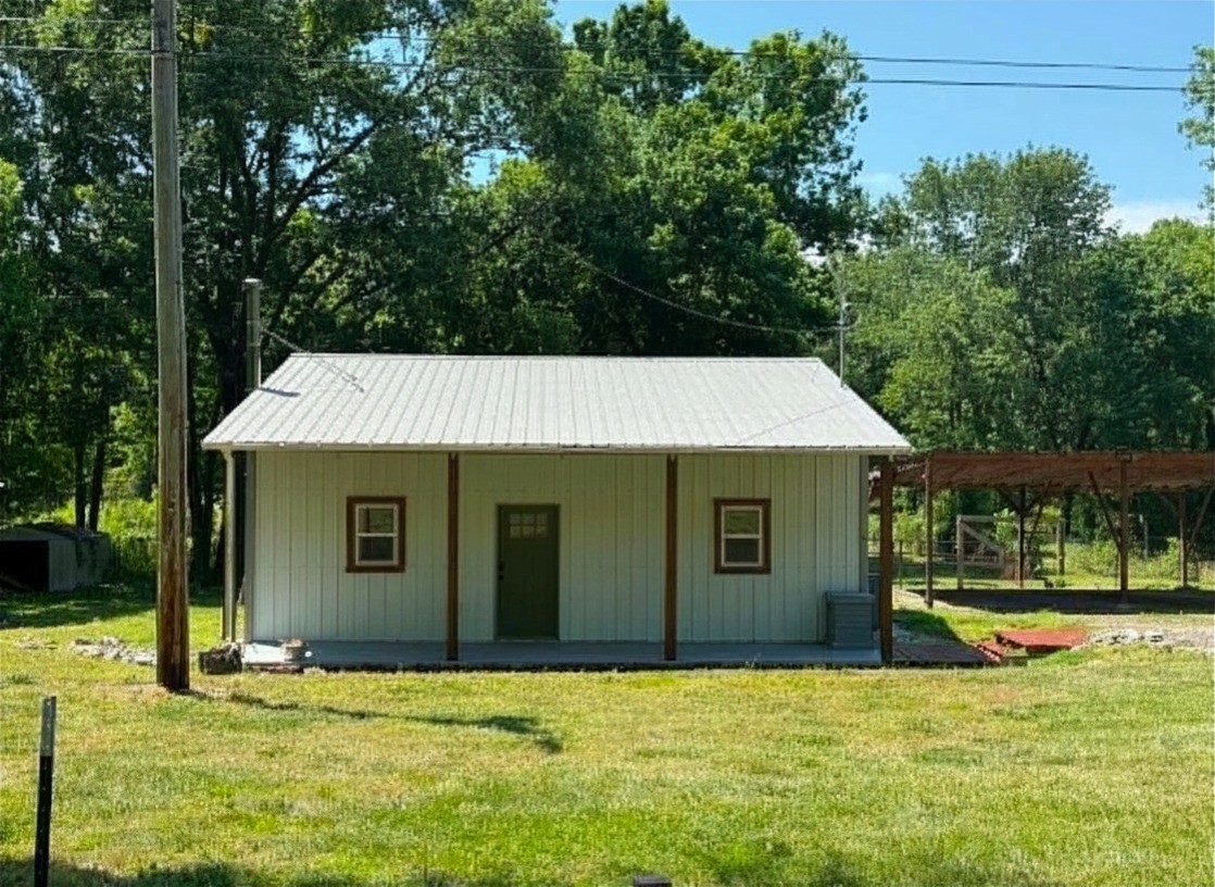 2267 Leatherwood Road Stewart TN 37175