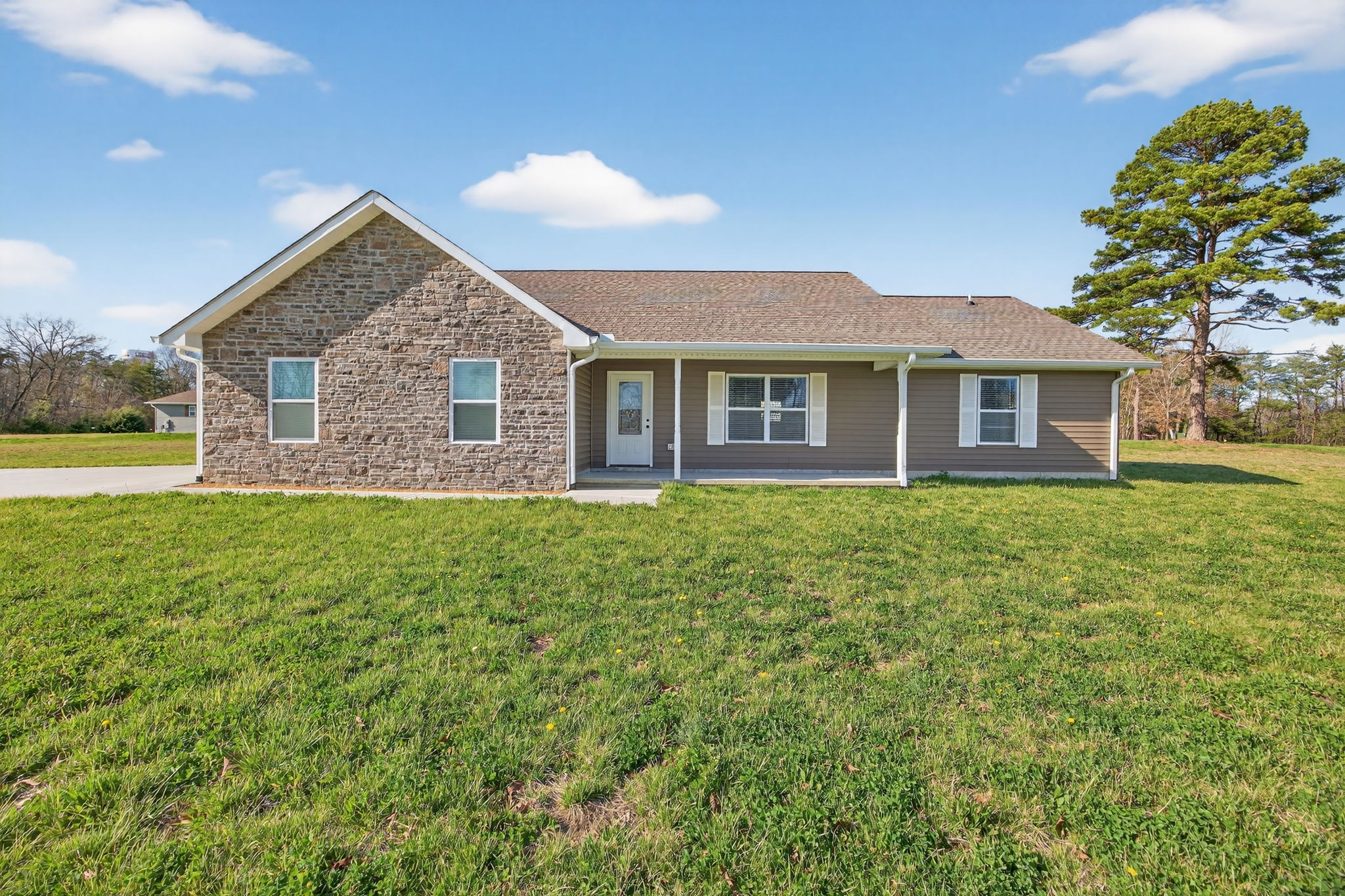 453 Hinch Mountain View Road Crossville TN 38555