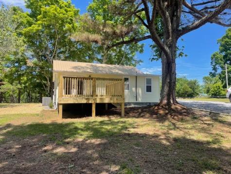 2625 Old Blacktop Road Mc Ewen TN 37101