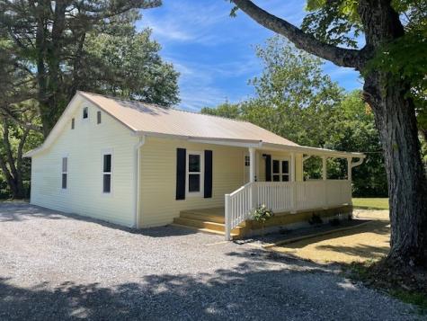2625 Old Blacktop Road Mc Ewen TN 37101