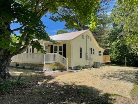 2625 Old Blacktop Road Mc Ewen TN 37101