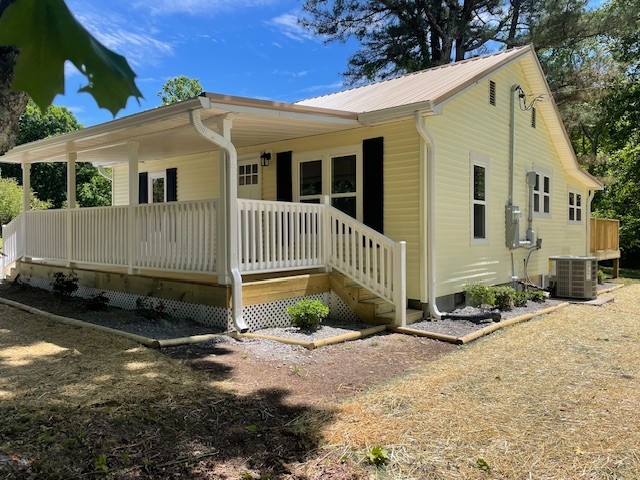 2625 Old Blacktop Road Mc Ewen TN 37101