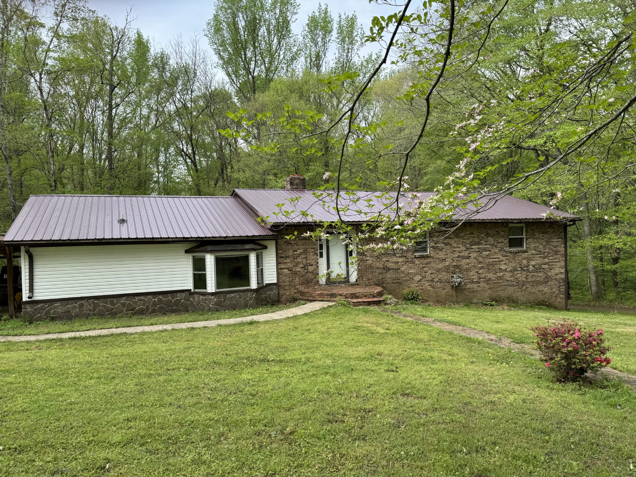 4050 Southside Road Southside TN 37171