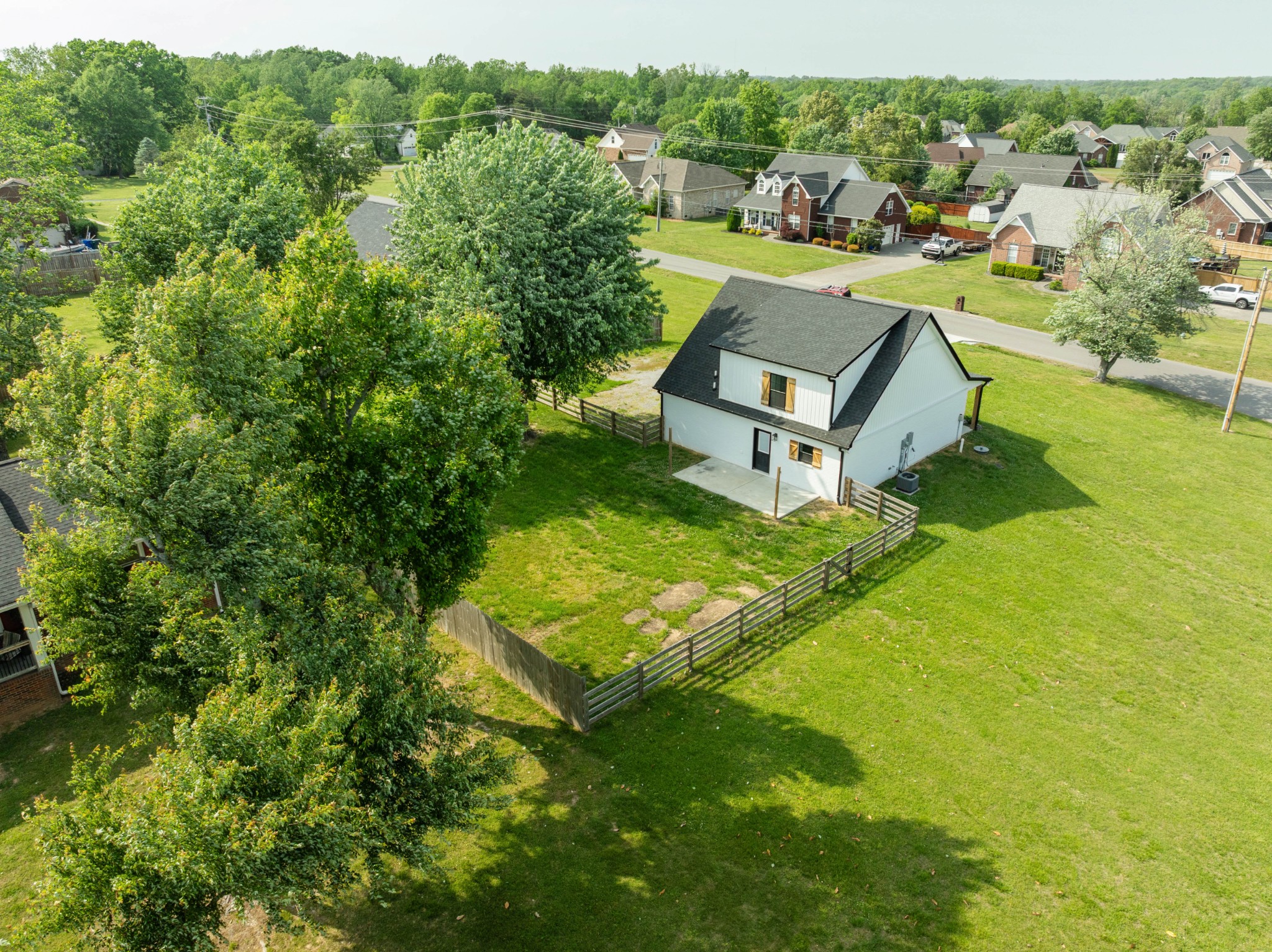 759 N Palmers Chapel Road White House TN 37188