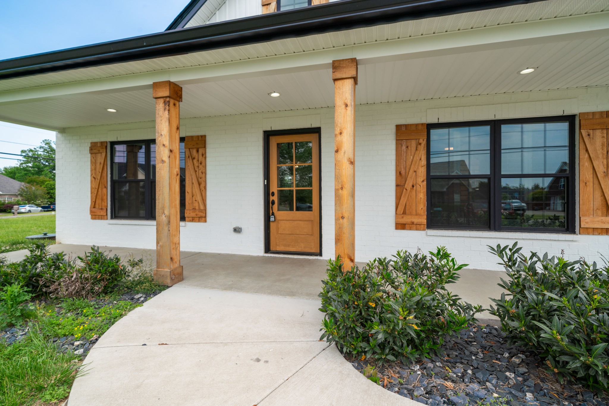 759 N Palmers Chapel Road White House TN 37188