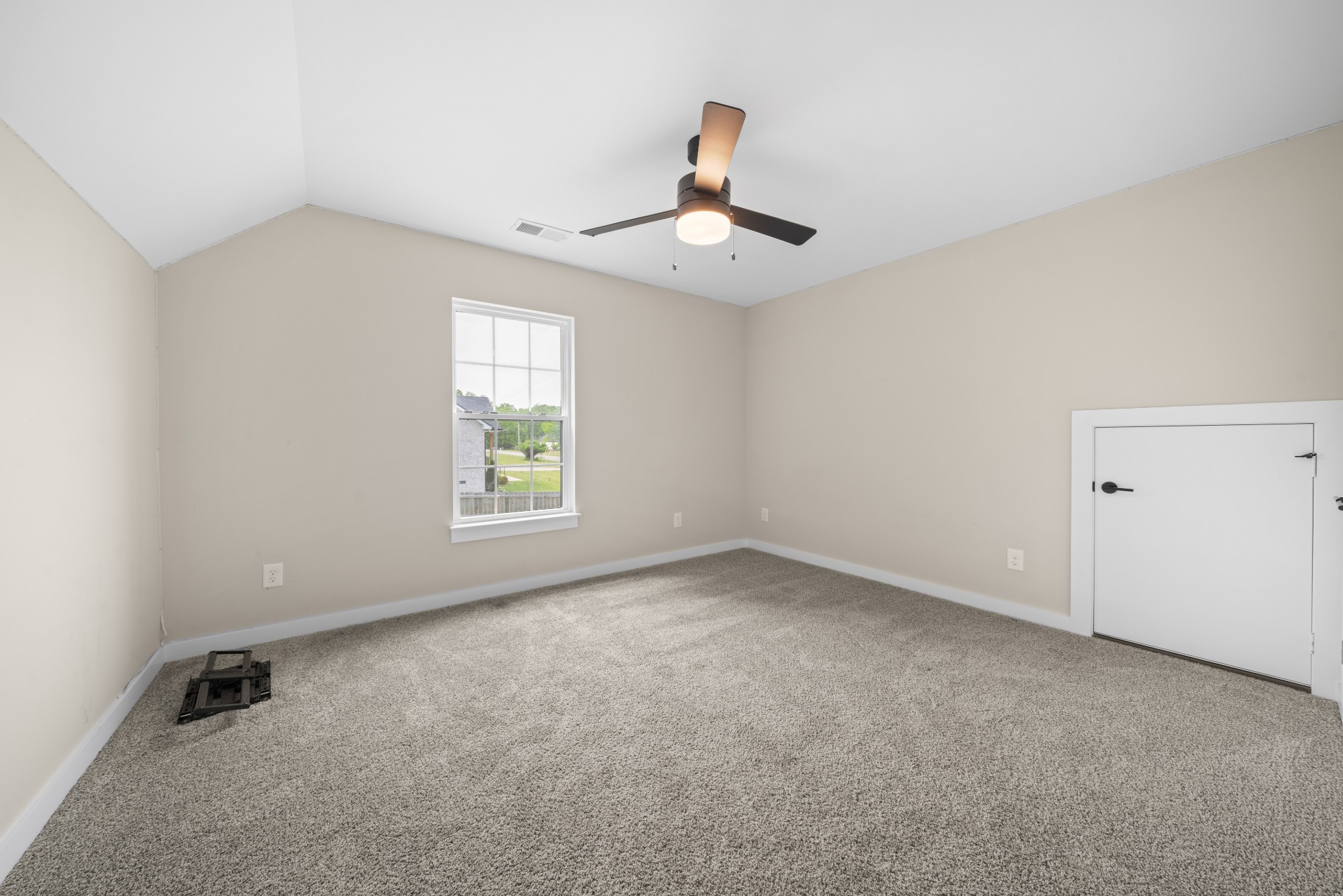 759 N Palmers Chapel Road White House TN 37188