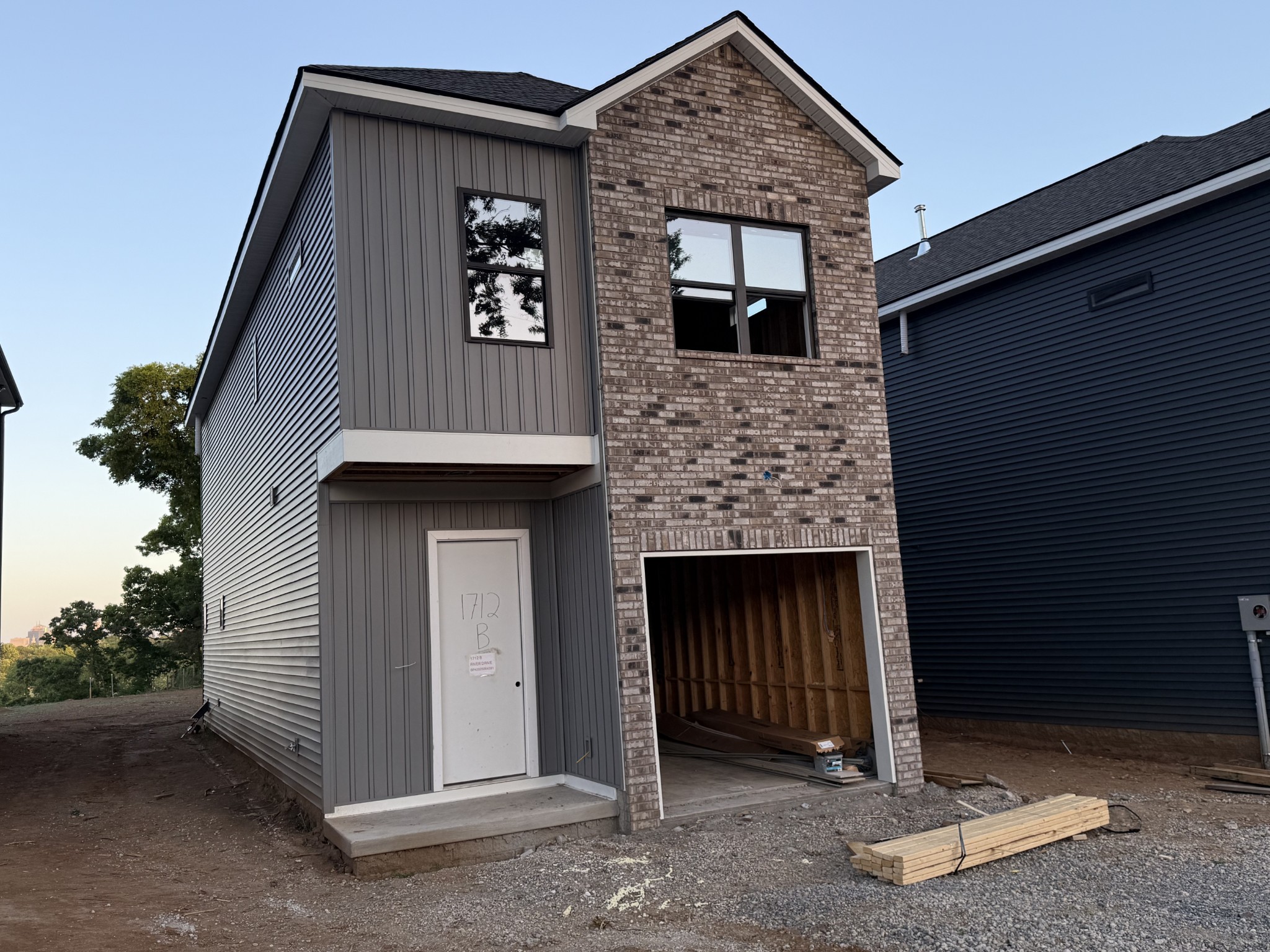 1712B River Drive Nashville TN 37218