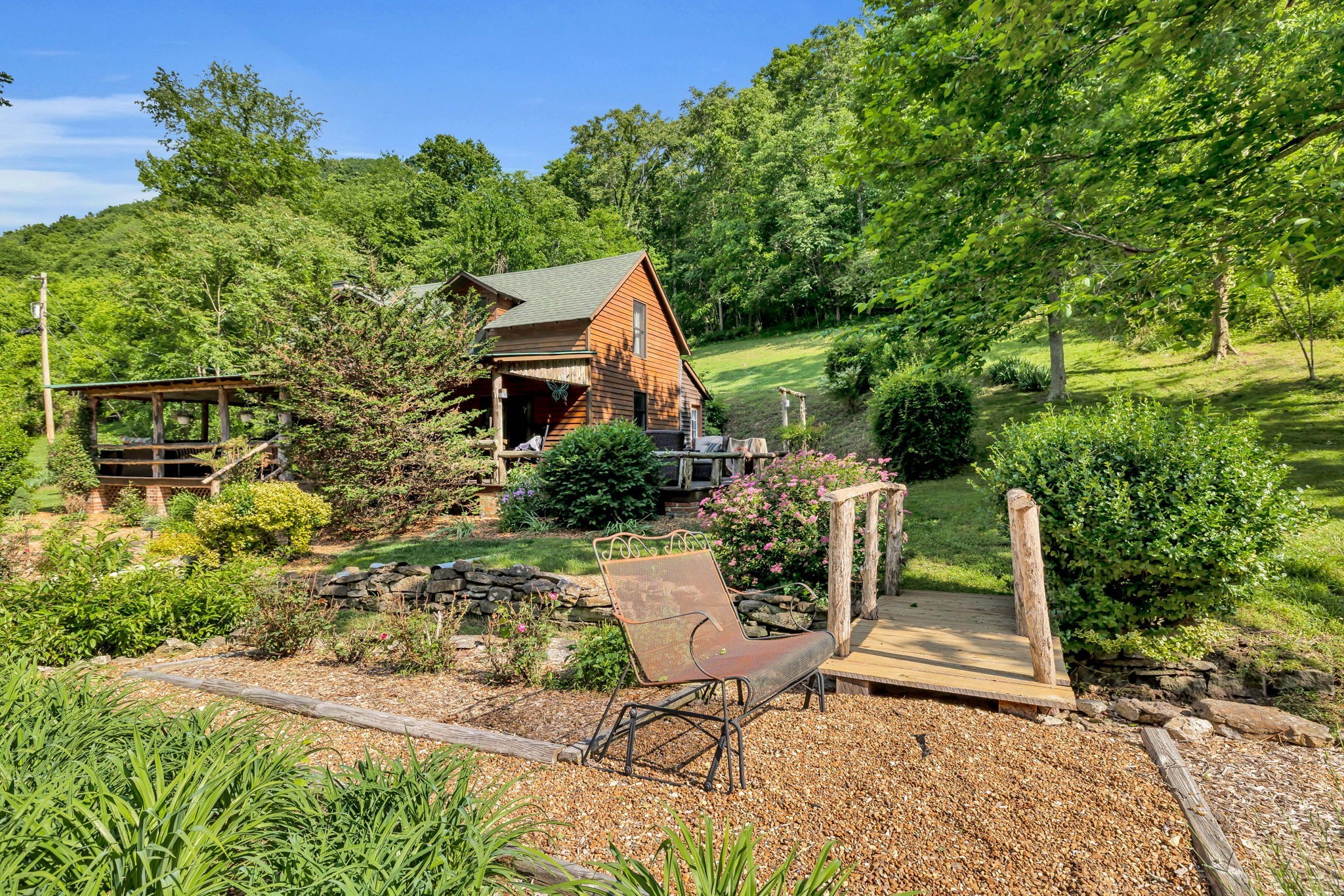 28 Bussell Lane Gordonsville TN 38563