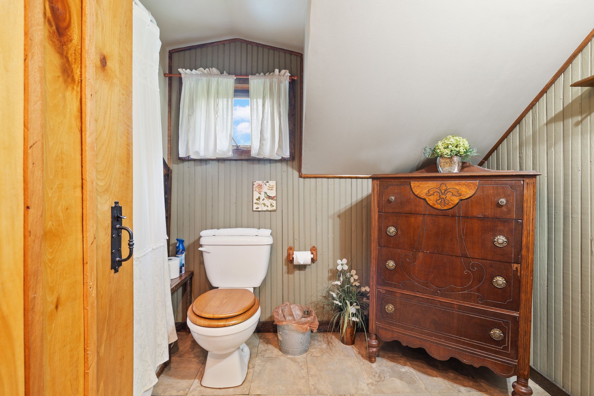 28 Bussell Lane Gordonsville TN 38563