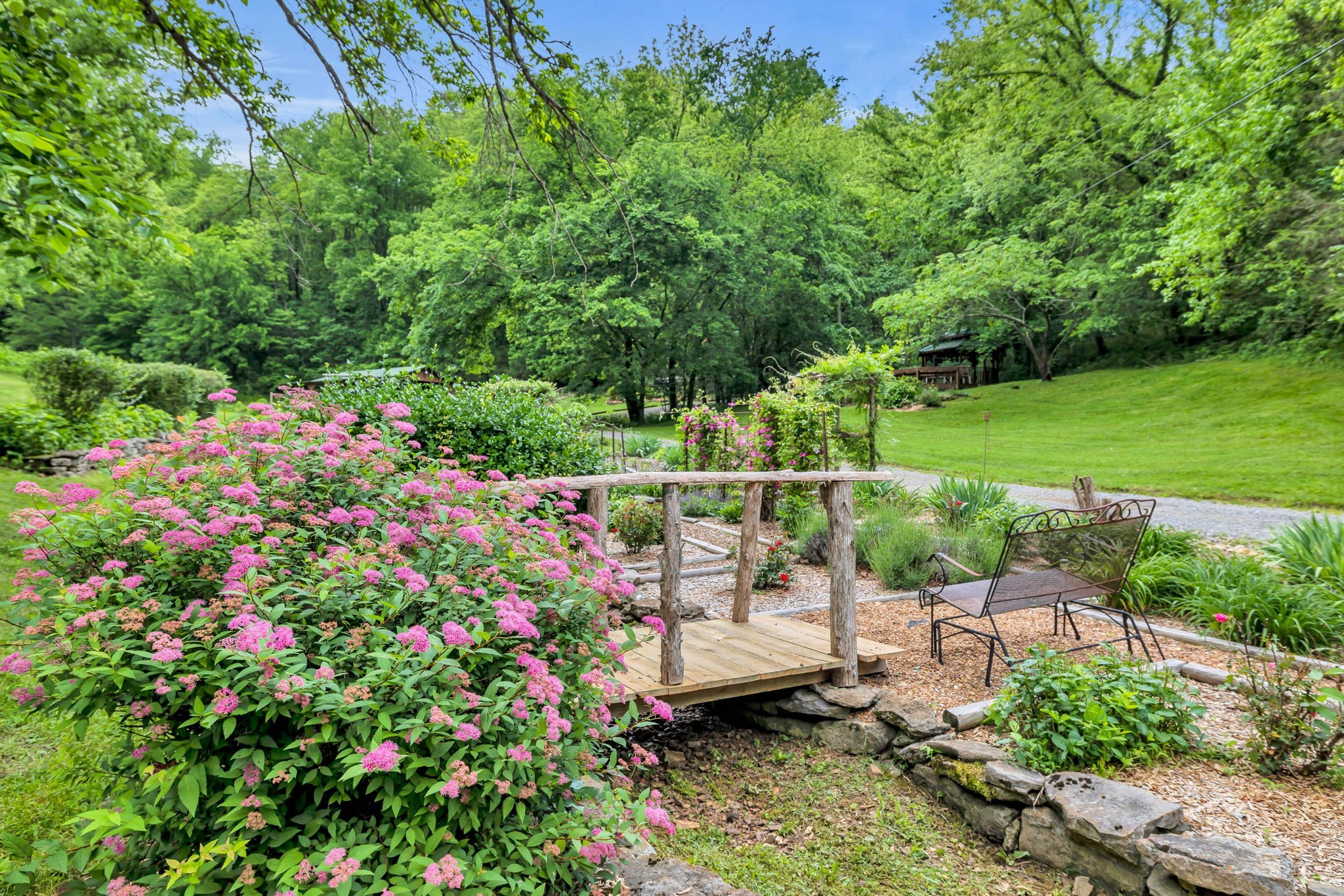 28 Bussell Lane Gordonsville TN 38563