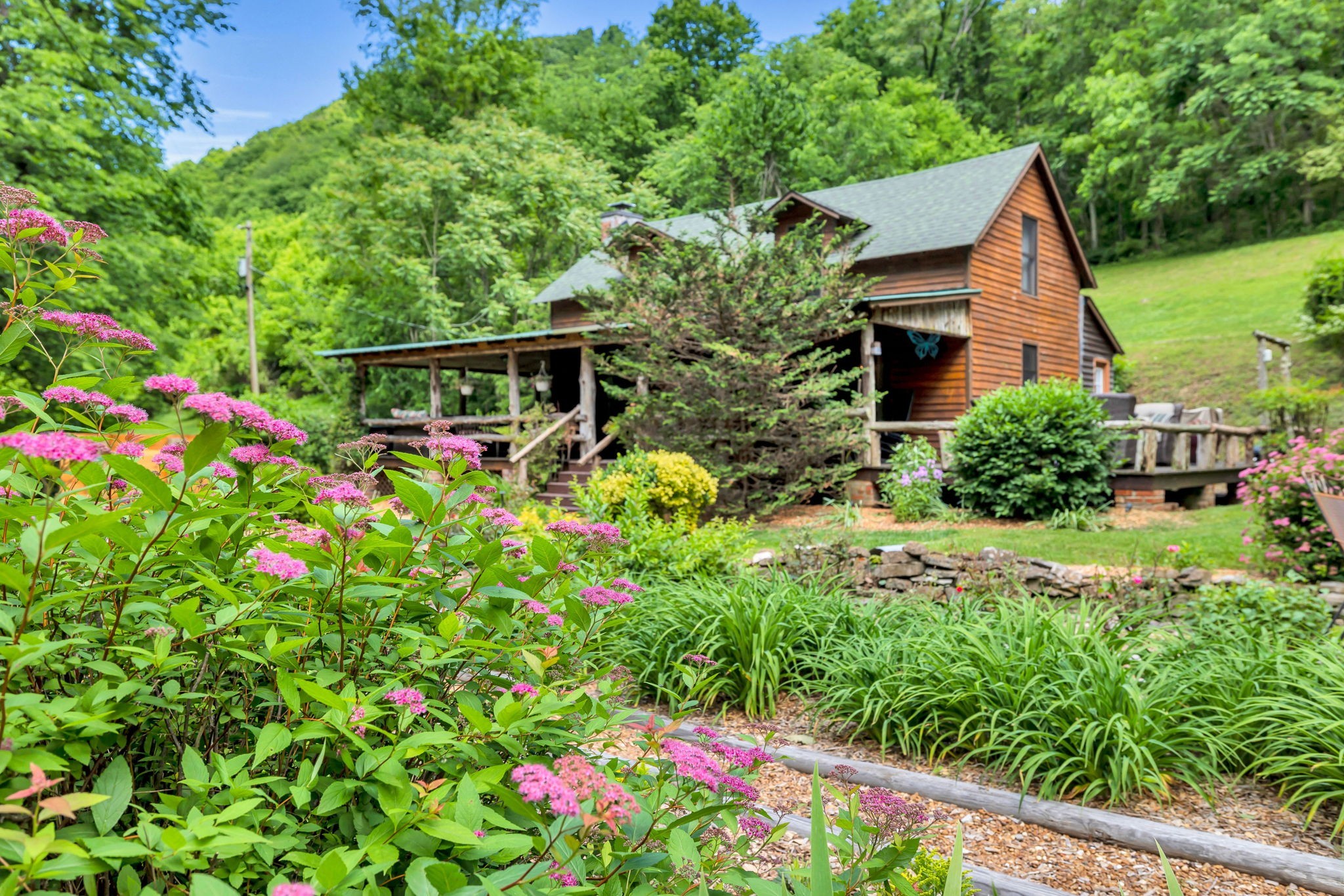 28 Bussell Lane Gordonsville TN 38563