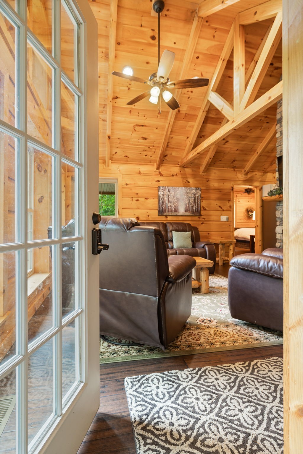 28 Bussell Lane Gordonsville TN 38563