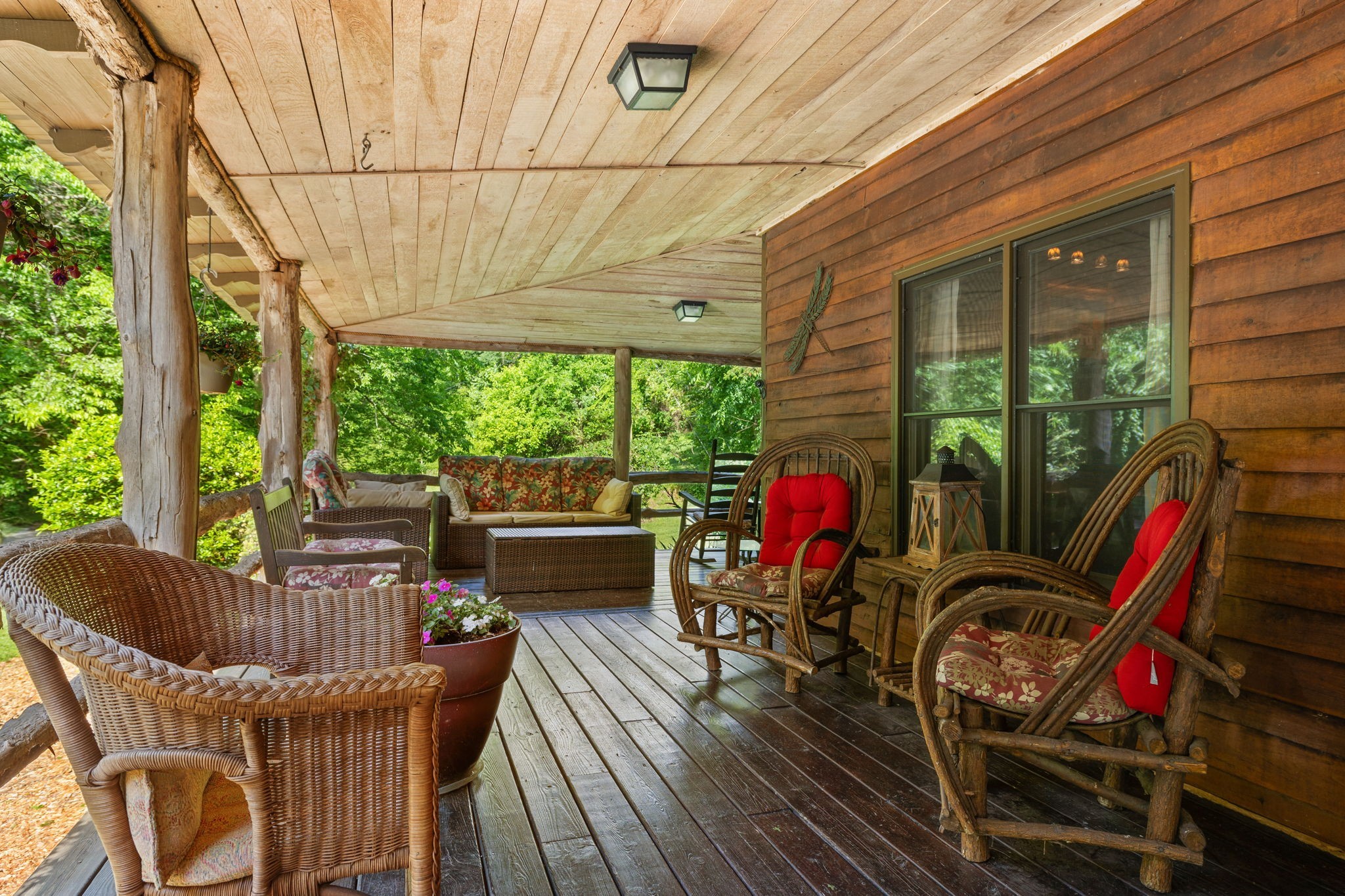 28 Bussell Lane Gordonsville TN 38563