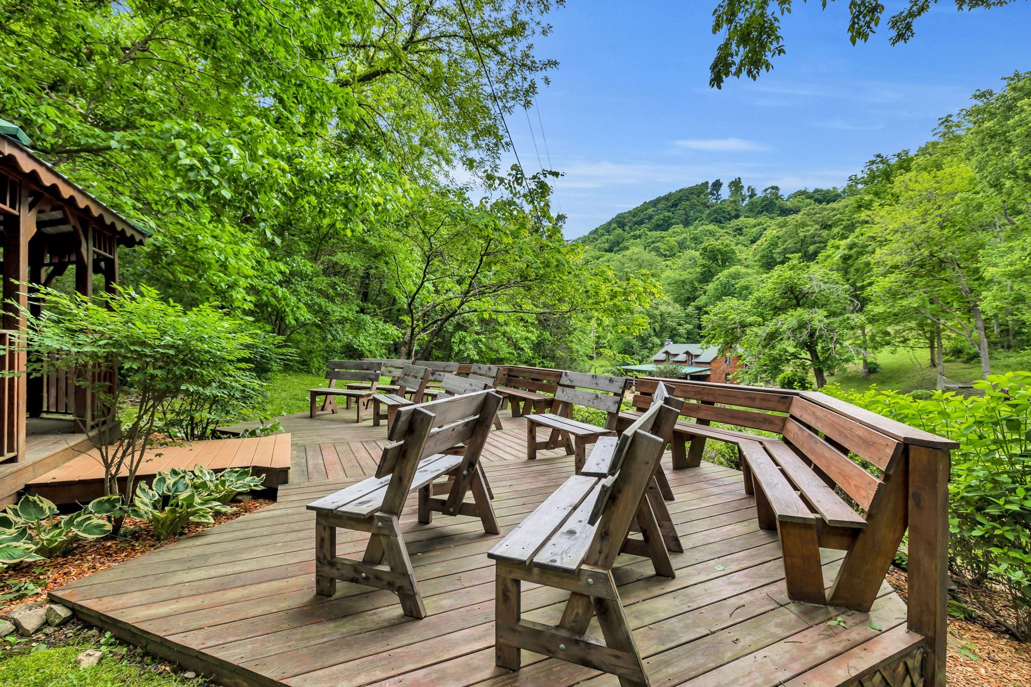 28 Bussell Lane Gordonsville TN 38563