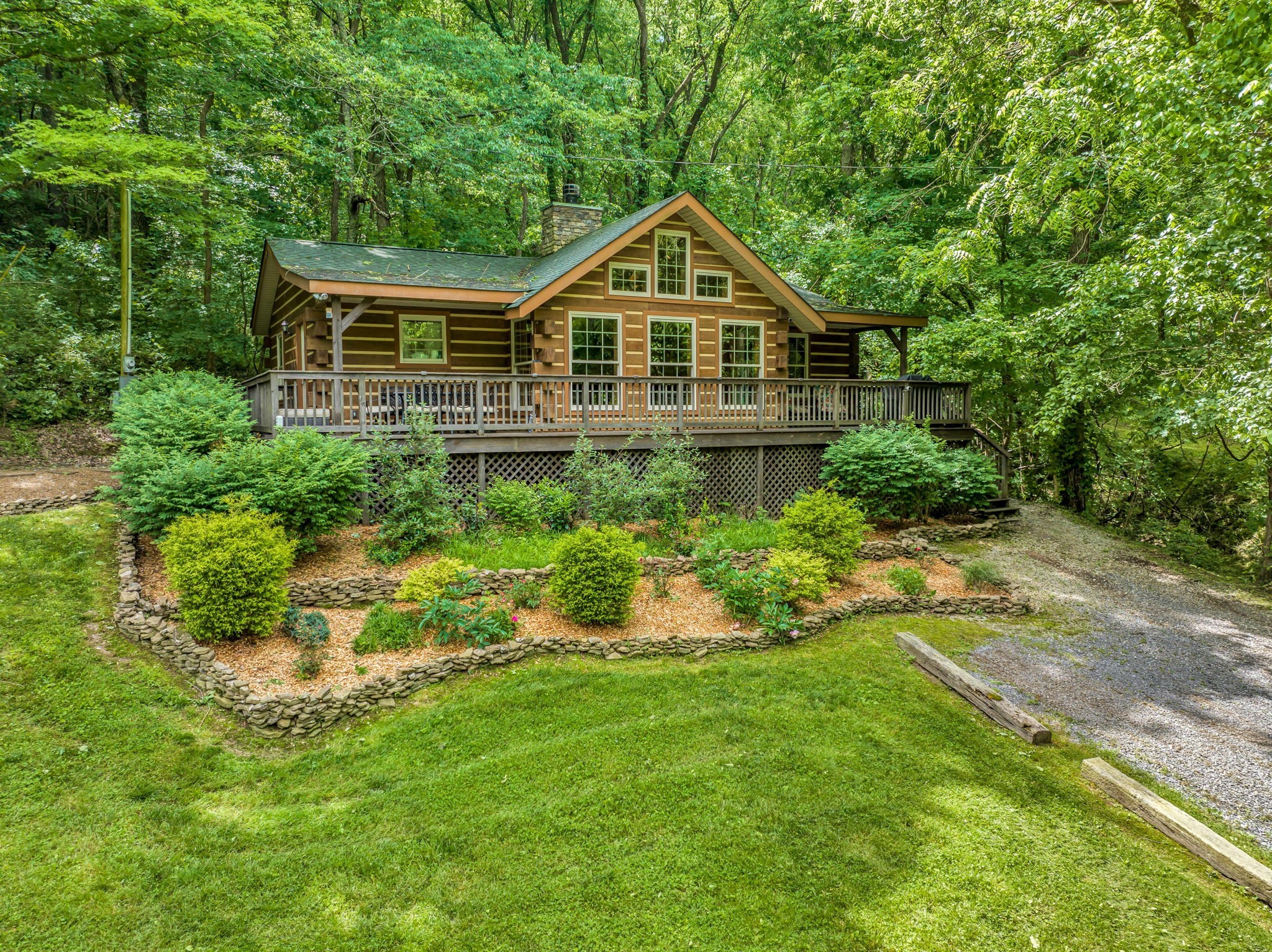 28 Bussell Lane Gordonsville TN 38563