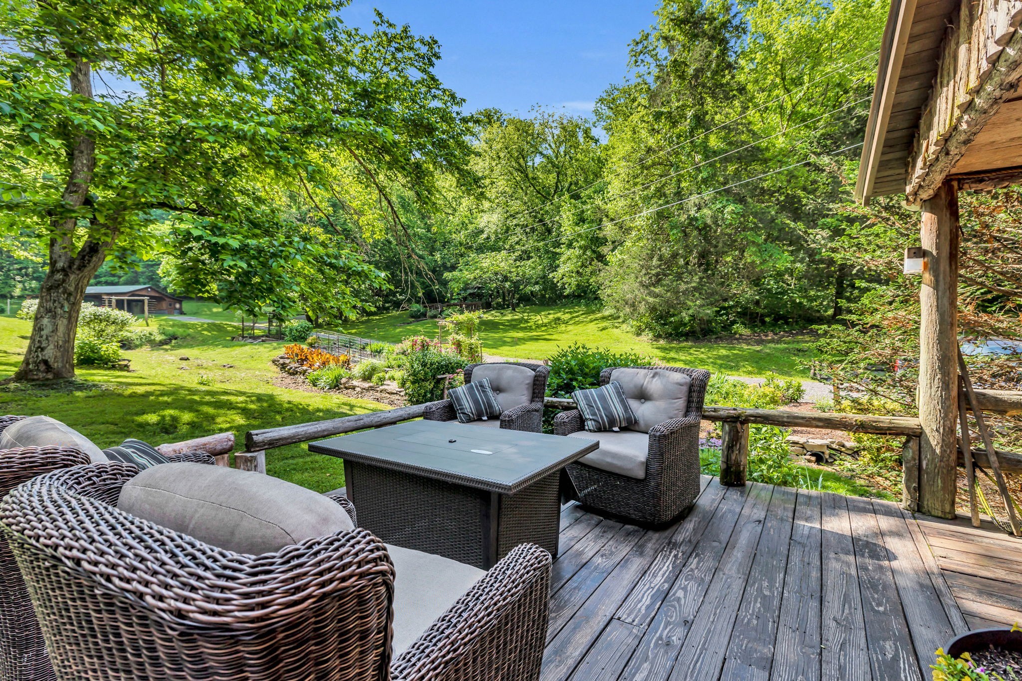 28 Bussell Lane Gordonsville TN 38563